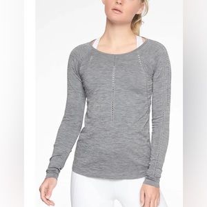 NWT Athleta Foothill Heather Long Sleeve Size M